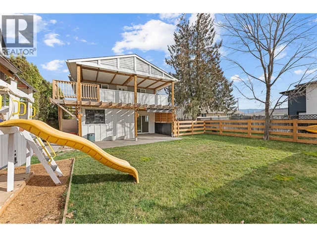 482 Snowsell Street N, Kelowna, British Columbia V1V2C7