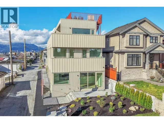 1 2915 E 5TH AVENUE, Vancouver, British Columbia V5M1N6