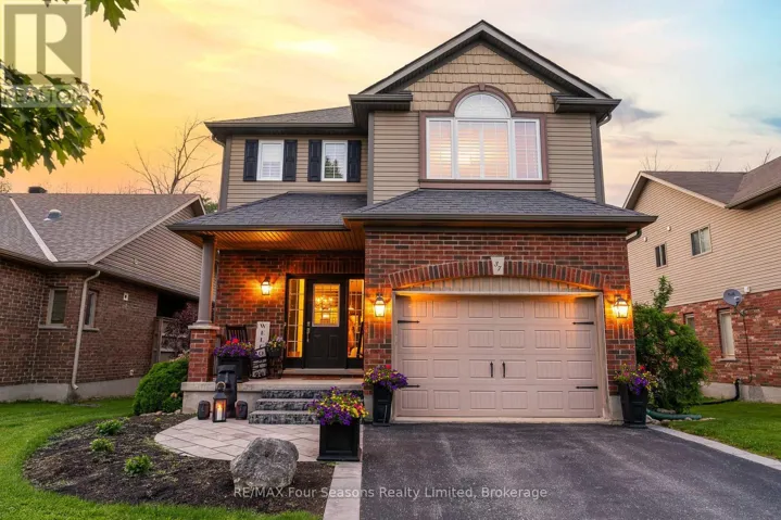 37 CHAMBERLAIN CRESCENT, Collingwood, Ontario L9Y0C9