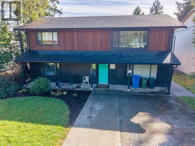 1950 Cynamocka Rd, Ucluelet, British Columbia V0R3A0