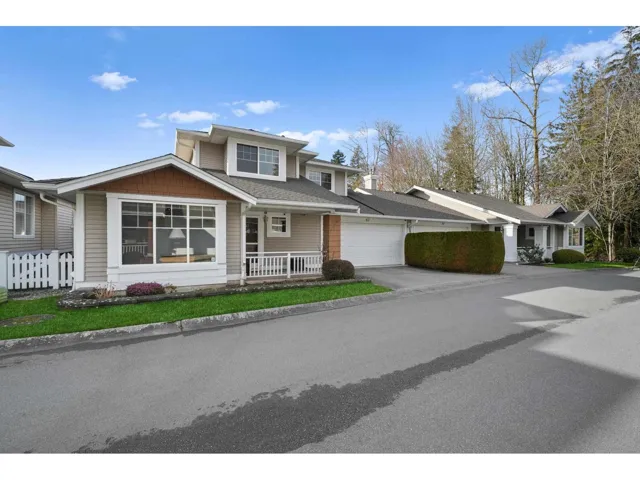 62 6885 184 STREET, Surrey, British Columbia V3S9G1