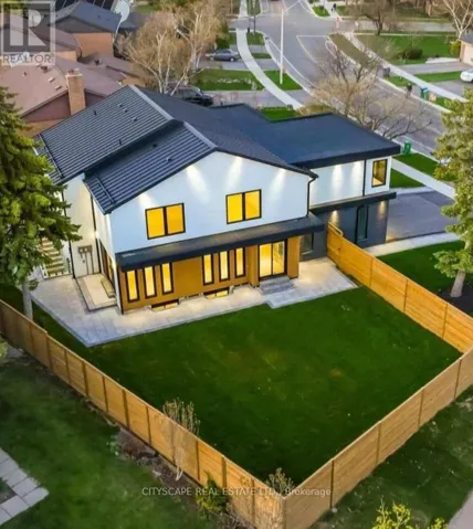 2893 FOLKWAY DRIVE, Mississauga (Erin Mills), Ontario L5L2H2