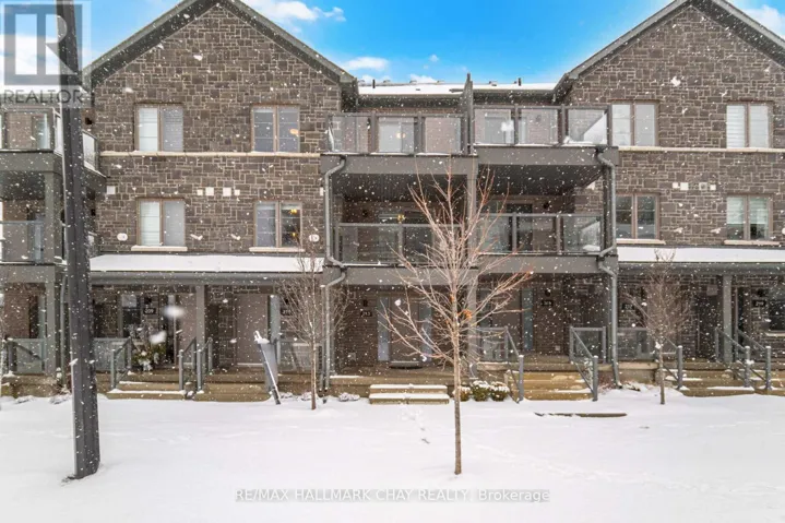 84 - 213 WEST OAK TRAIL, Kitchener, Ontario N2R1R4