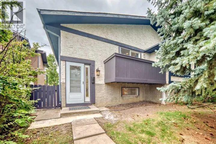 81 Bearberry Close NW, Calgary, Alberta T3K1R4