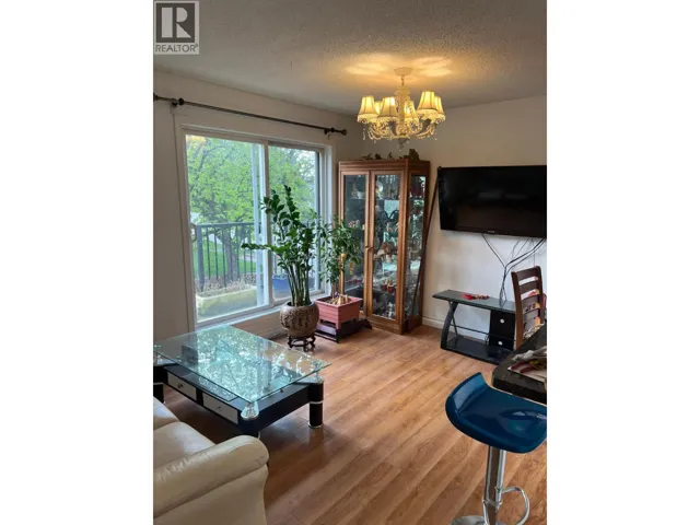 408 1040 E BROADWAY, Vancouver, British Columbia V5T4N7