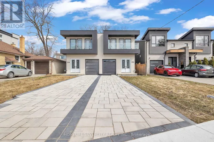 25A PINE AVENUE N, Mississauga (Port Credit), Ontario L5H2P9