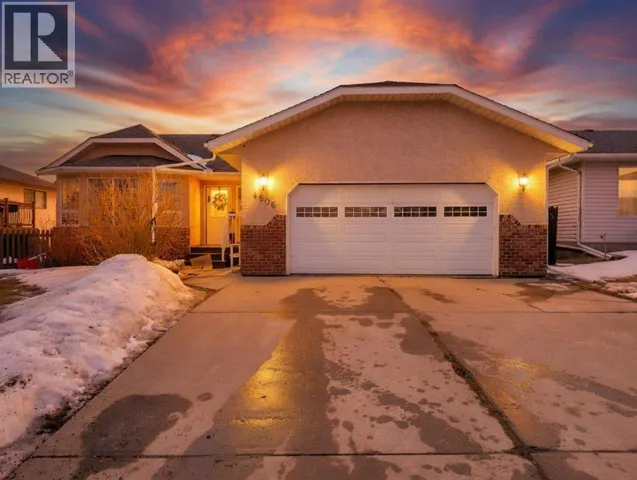 4606 53 Street, Rimbey, Alberta T0C2J0