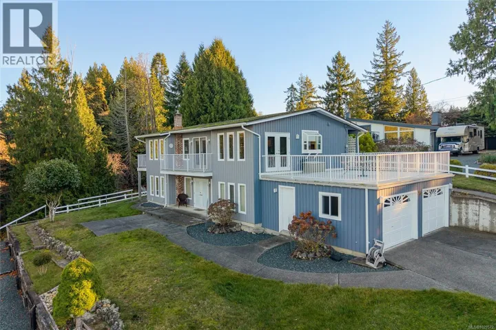 350 Garrett Rd, Qualicum Beach, British Columbia V9K1H4