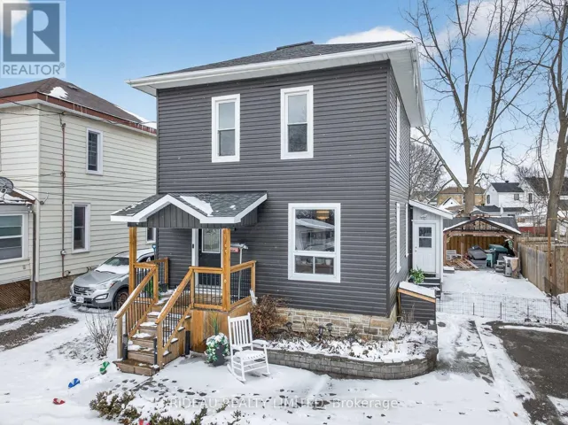 110 MAIN STREET E, Smiths Falls, Ontario K7A1B2