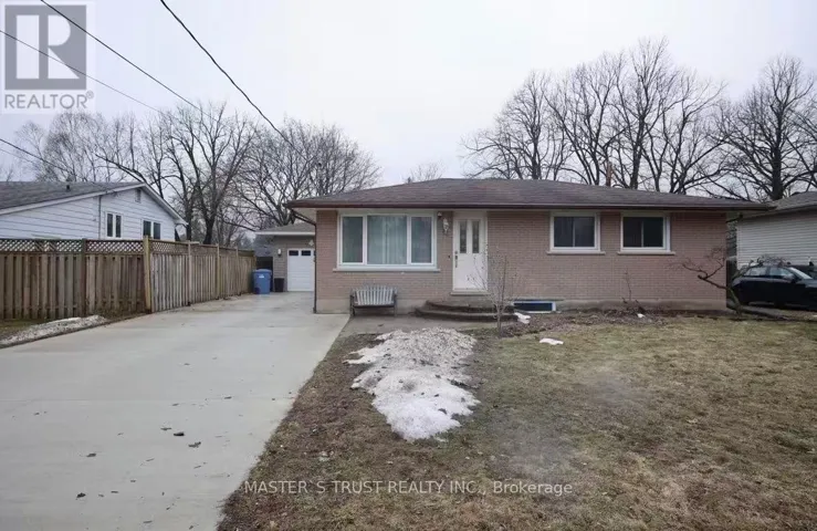 16 HASTINGS BOULEVARD, Guelph (Grange Road), Ontario N1E4G4