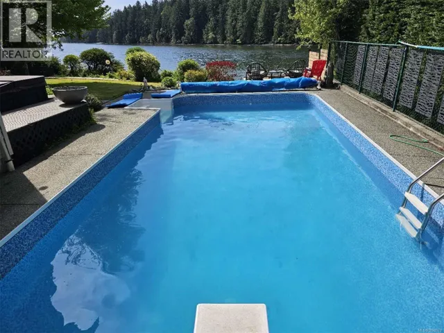 4712 Shell Beach Rd, Ladysmith, British Columbia V9G1L7