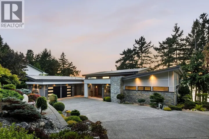 568 Lands End Rd, North Saanich, British Columbia V8L5K9