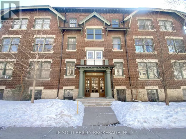 221 - 125 EARL PLACE, Toronto (North St. James Town), Ontario M4Y1M4