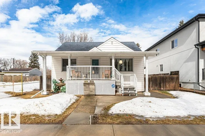 10516 75 AV NW, Edmonton, Alberta T6E1J4