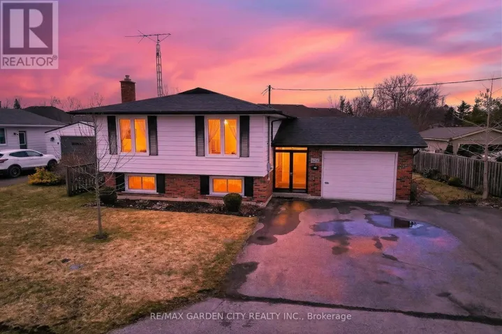 624 CAYUGA STREET W, Haldimand (Dunnville), Ontario N1A3E2