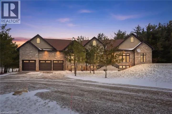 986 HIGHWAY 8, Hamilton, Ontario L9H5E1