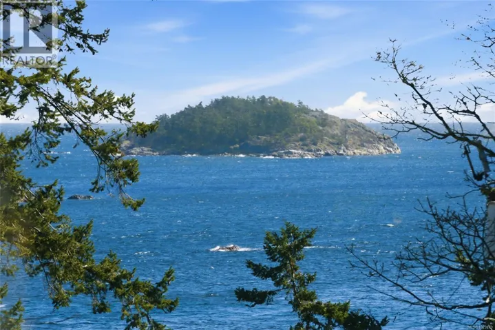 3776 Mallard Pl, Nanoose Bay, British Columbia V9P9H1