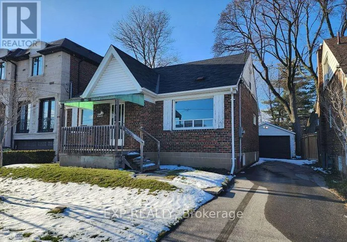 648 GLENGROVE AVENUE, Toronto (Englemount-Lawrence), Ontario M6B2J1