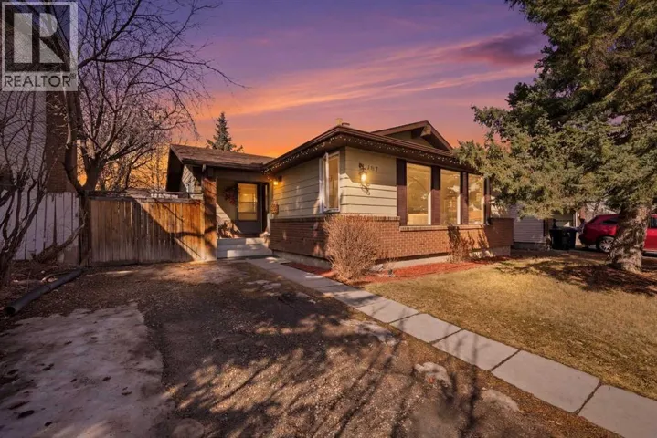 107 Wood Oak Way SW, Calgary, Alberta T2W3R3