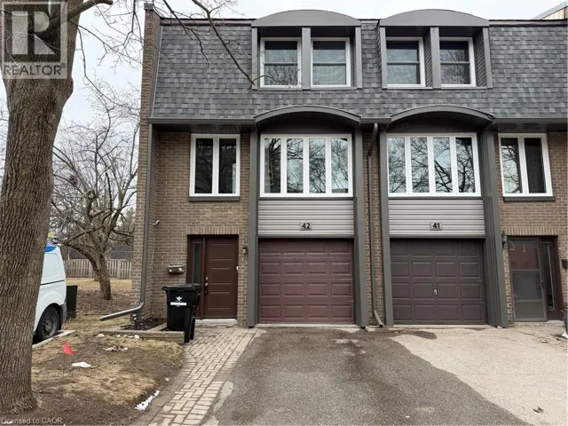 46 CEDARWOODS Crescent Unit# 42, Kitchener, Ontario N2C2L7