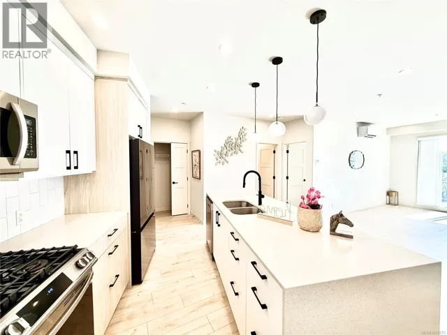 110 958 Pharoah Mews, Langford, British Columbia V9B7A1