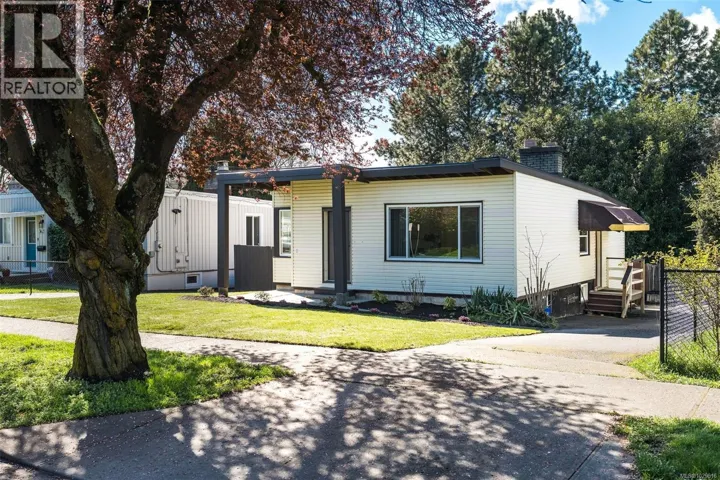 3166 Alder St, Victoria, British Columbia V8X1N8