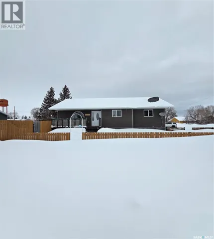 401 6th AVENUE W, Nipawin, Saskatchewan S0E1E0