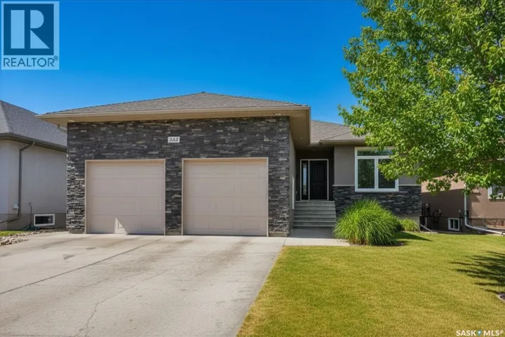242 Wood Lily DRIVE, Moose Jaw, Saskatchewan S6J0A3