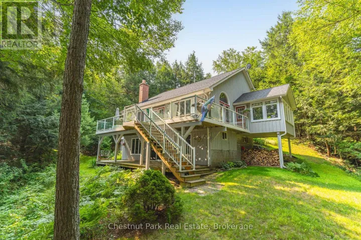 4 Bedroom / 3 Bath Home on Redstone Lake