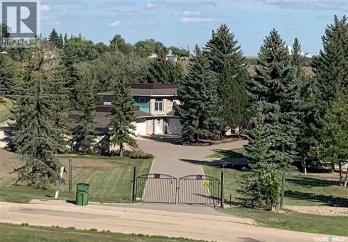1055 7th AVENUE SW, Moose Jaw, Saskatchewan S6H5R2