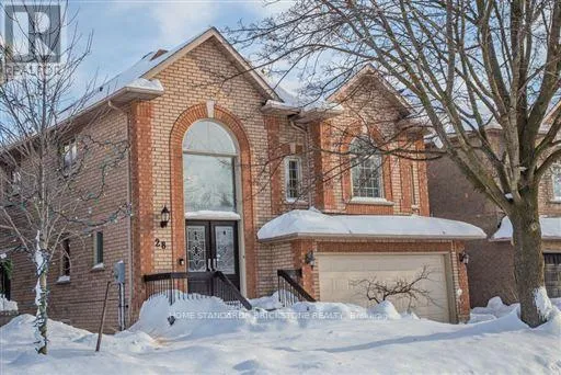 28 BROOKHURST CRESCENT, Hamilton (Waterdown), Ontario L0R2H3
