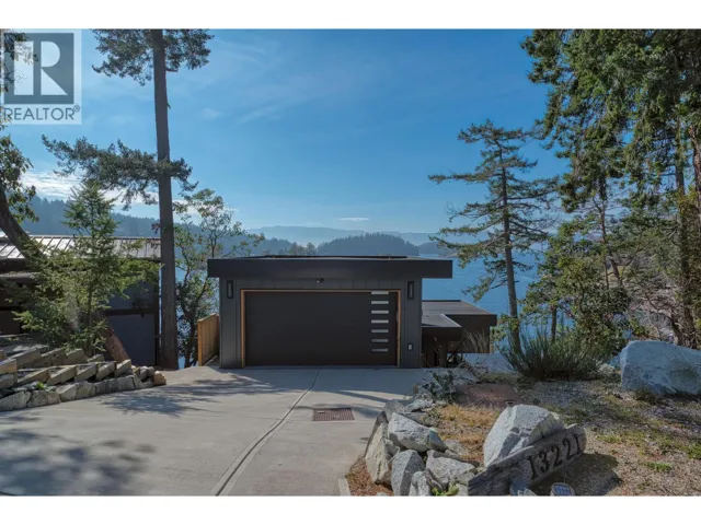 13221 PINEHAVEN WAY, Garden Bay, British Columbia V0N1S1