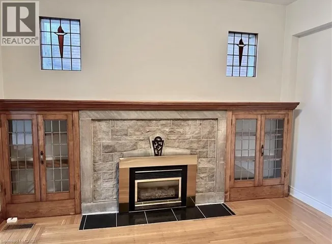 220 MAPLEWOOD Avenue Unit# 1, Hamilton, Ontario L8M1X8