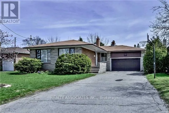 9 MUIRKIRK ROAD, Toronto (Willowdale West), Ontario M2R1W2