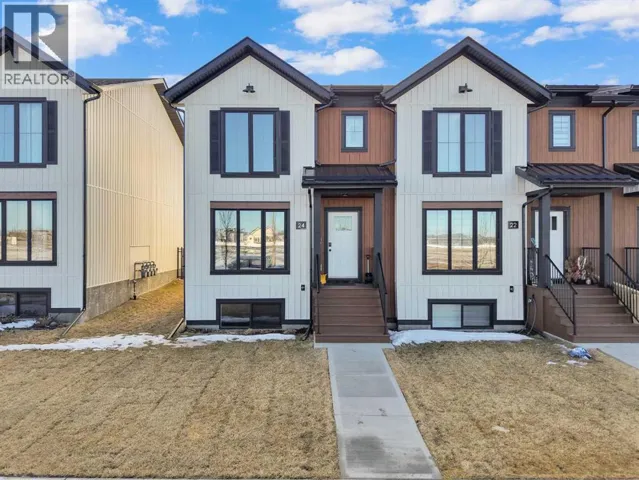 24 Station Drive, Sylvan Lake, Alberta T4S0W7