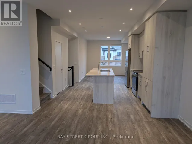 23 HELMKAY AVENUE, Richmond Hill, Ontario L4E3R4