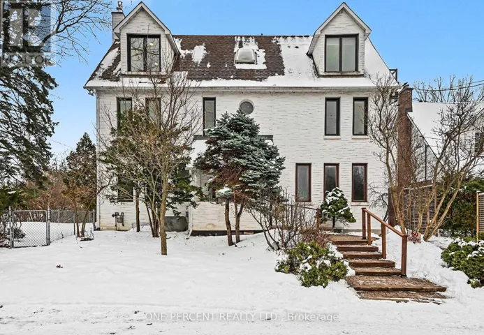 60 PONTIAC STREET, Ottawa, Ontario K1Y2K1