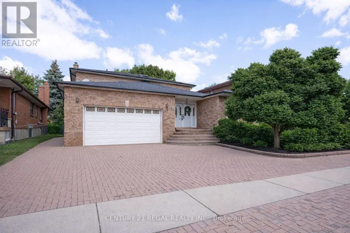 52 RANEE AVENUE, Toronto (Englemount-Lawrence), Ontario M6A1M9