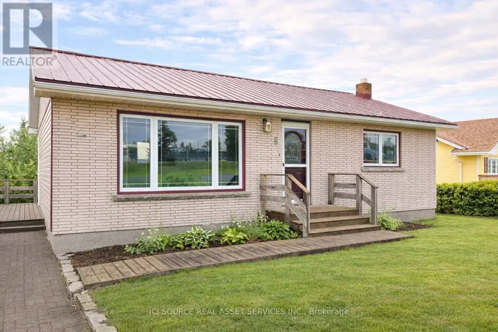 6 MACDONALD AVENUE, Terrace Bay, Ontario P0T2W0