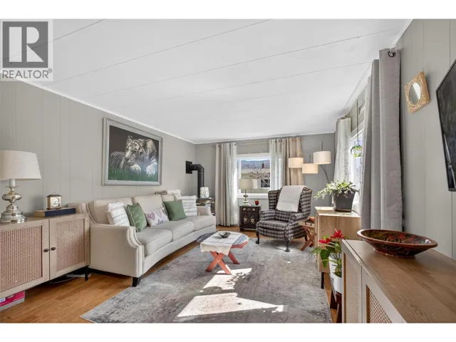 6663 Highway 97 South S Unit# 3, Peachland, British Columbia V0H1X7