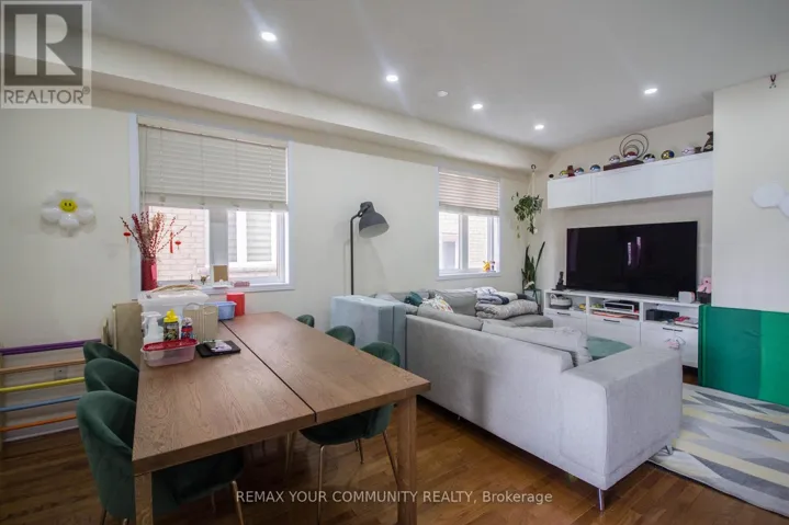 15 VOYSEY WAY, Markham (Cedarwood), Ontario L3S0B4