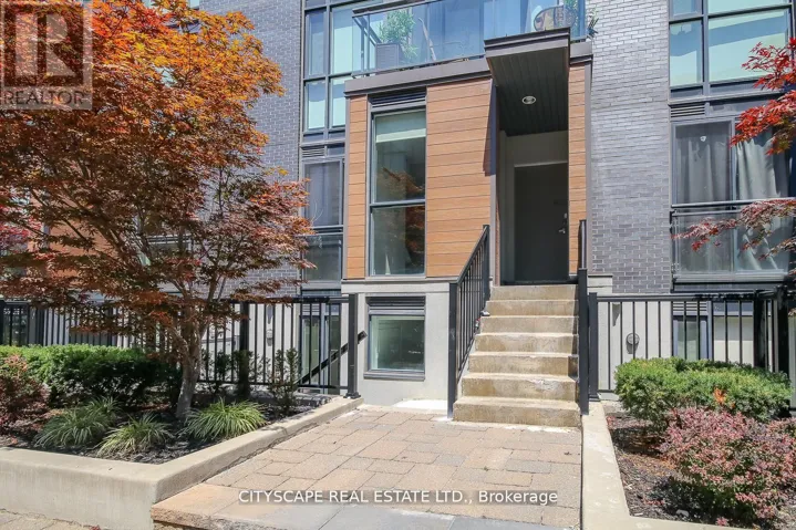 TH - 802 - 57 MACAULAY AVENUE, Toronto (Dovercourt-Wallace Emerson-Junction), Ontario M6P3P5