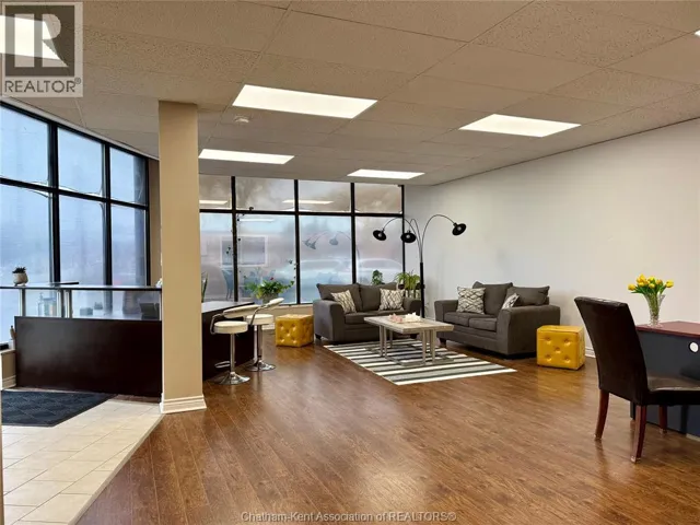 53 St. Clair STREET, Chatham, Ontario N7L3H8