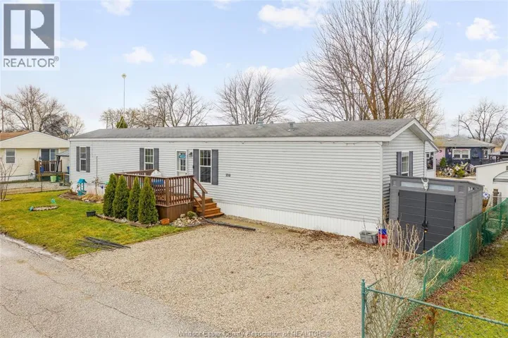 104 BROOKS BOULEVARD, Lakeshore, Ontario N8N2P7