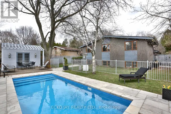 61 LACEWOOD CRESCENT, Toronto (Parkwoods-Donalda), Ontario M3A2Z3