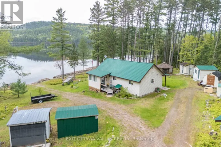 51 MYRLIN WAY, Laurentian Hills, Ontario K0J1P0