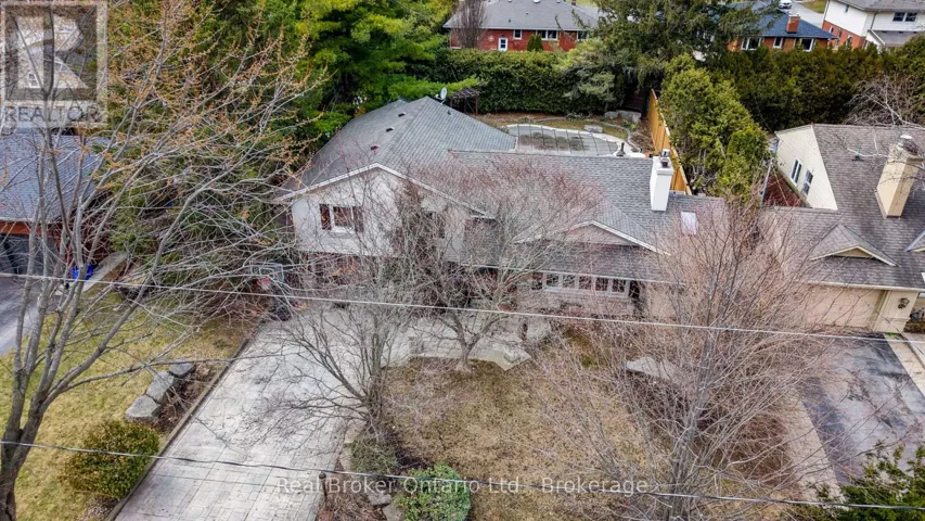 655 ELLENGALE ROAD, Burlington (LaSalle), Ontario L7T3N9
