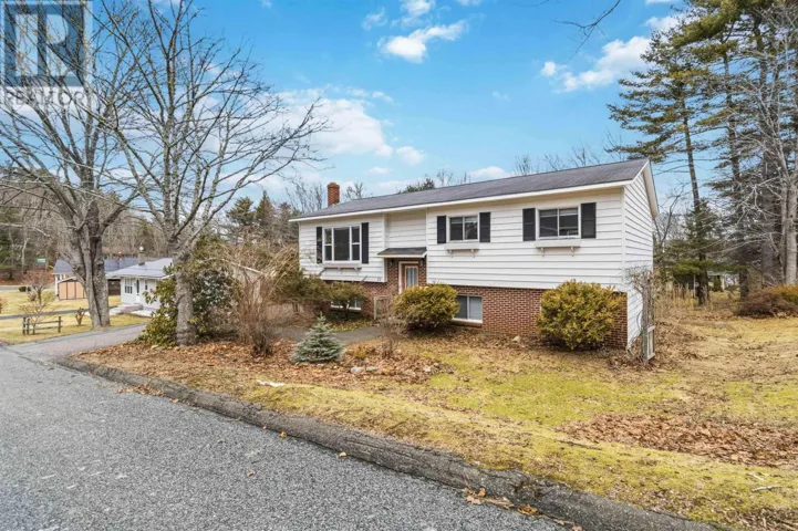 21 Albert Street, Bridgewater, Nova Scotia B4V1G5