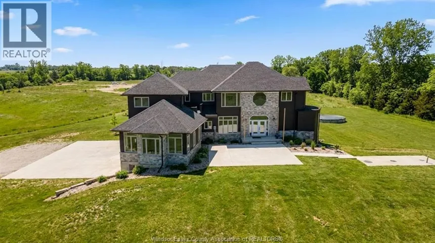856 TALBOT, Lakeshore, Ontario N0R1K0