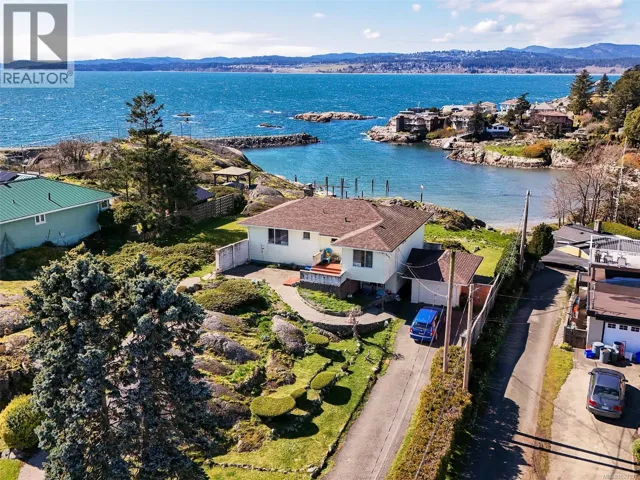 310 Clifton Terr, Esquimalt, British Columbia V9A5X9